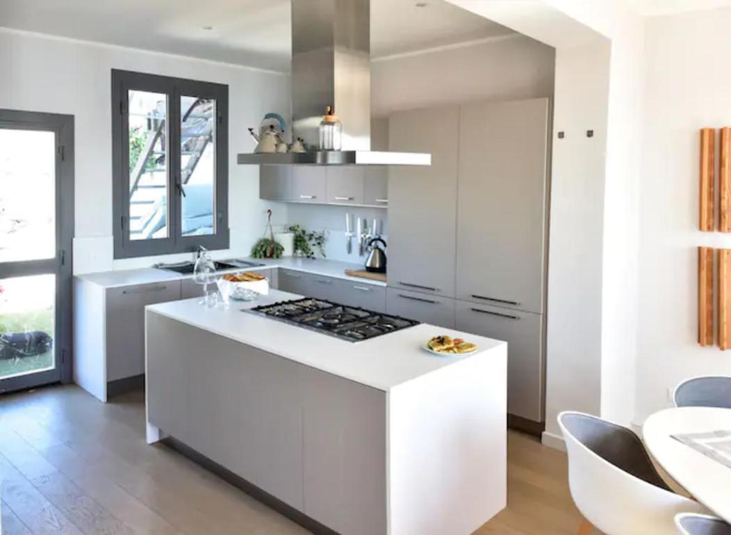 Apartament Attico D' Amare Ventimiglia Zewnętrze zdjęcie